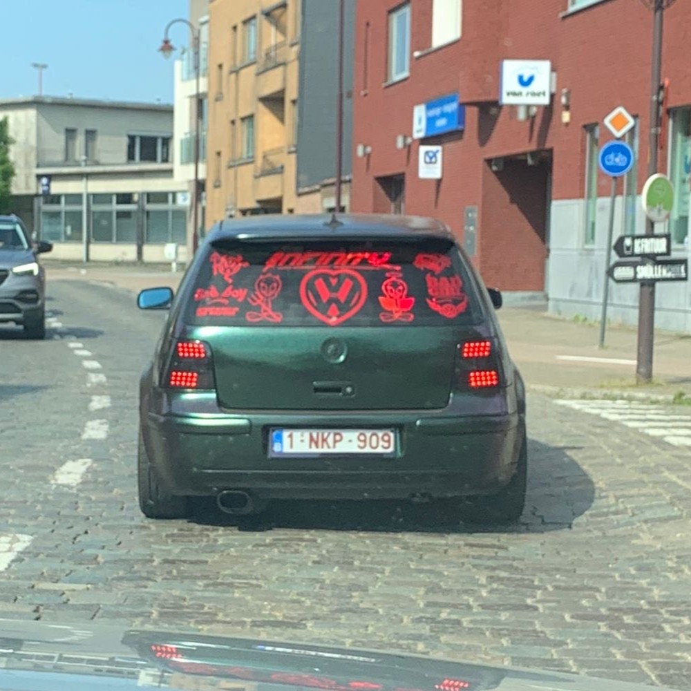 1-NKP-909, Volkswagen Golf 