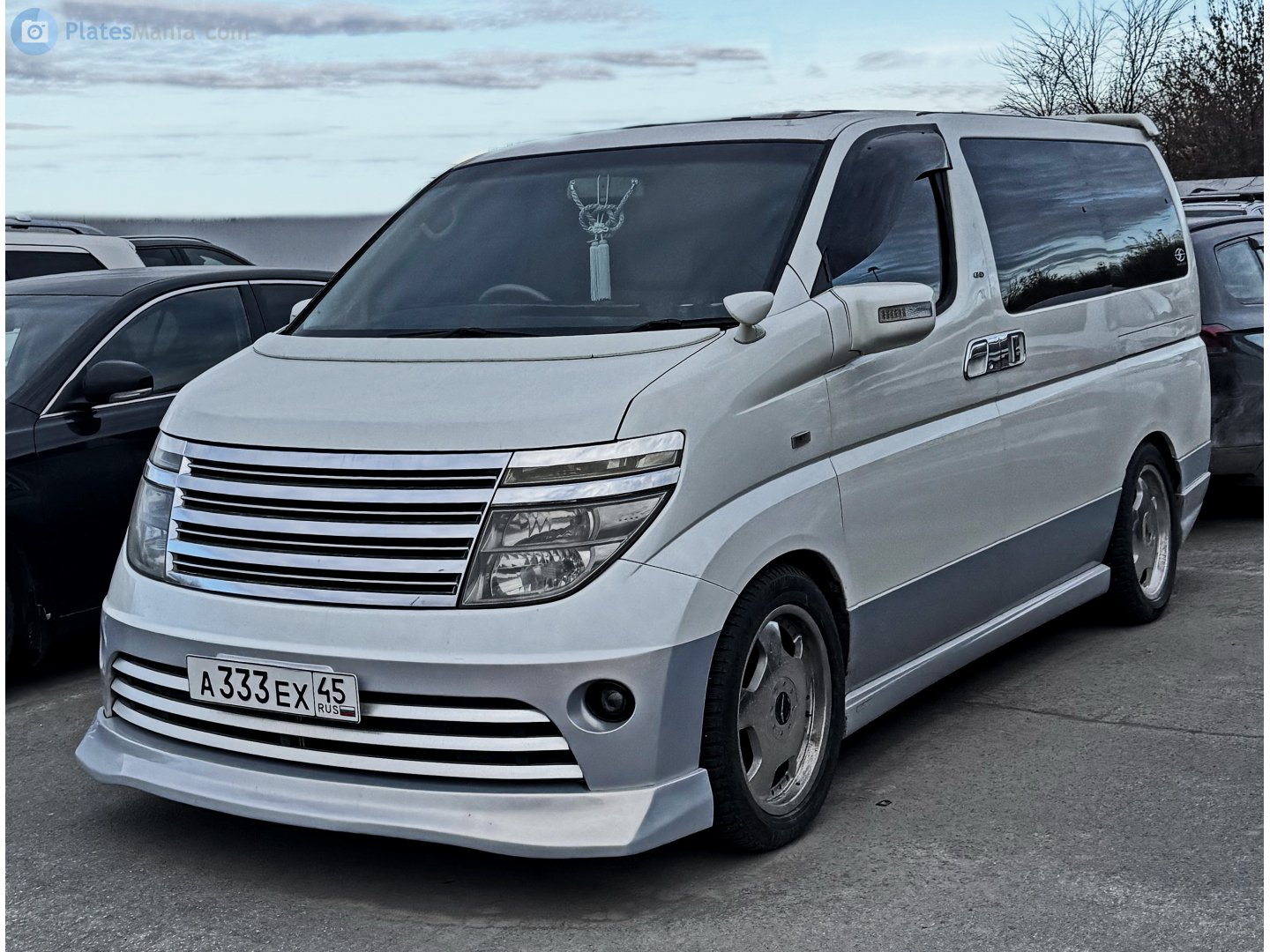 а 333 ех 45, Nissan Elgrand 1st gen Caravan Elgrand / Homy Elgrand (E50), 1997–2002