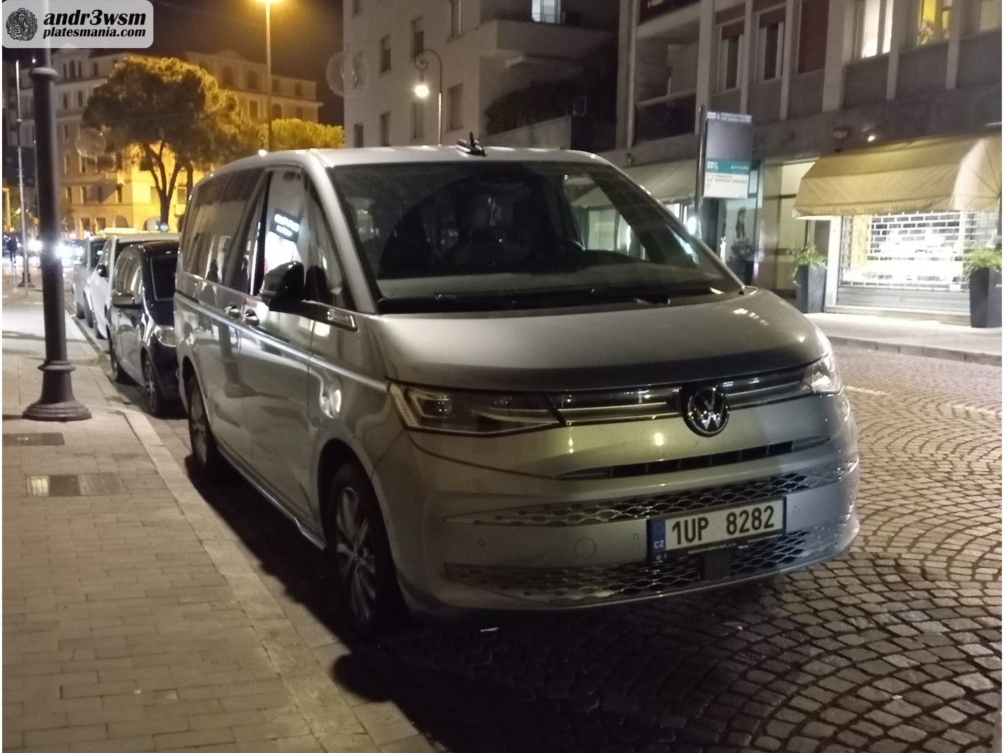 1UP 8282, Volkswagen Multivan 