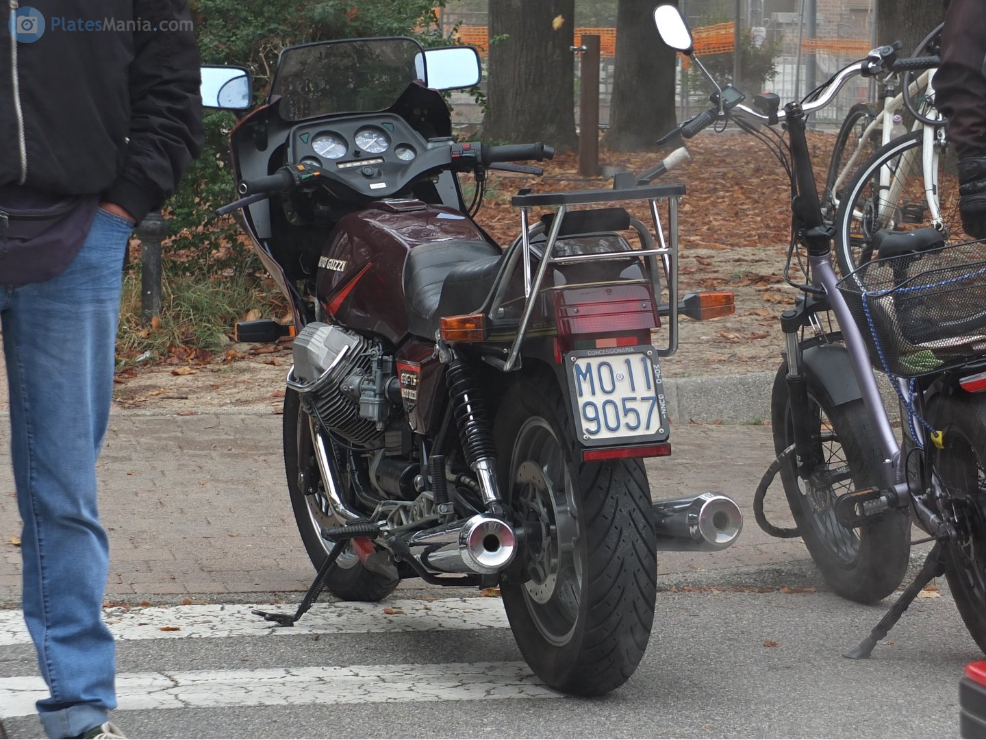 MO 119057, Moto Guzzi 850 T 