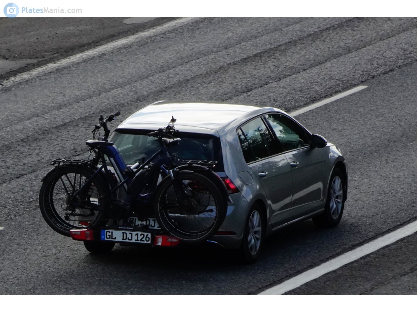 GL DJ 126, Volkswagen Golf 