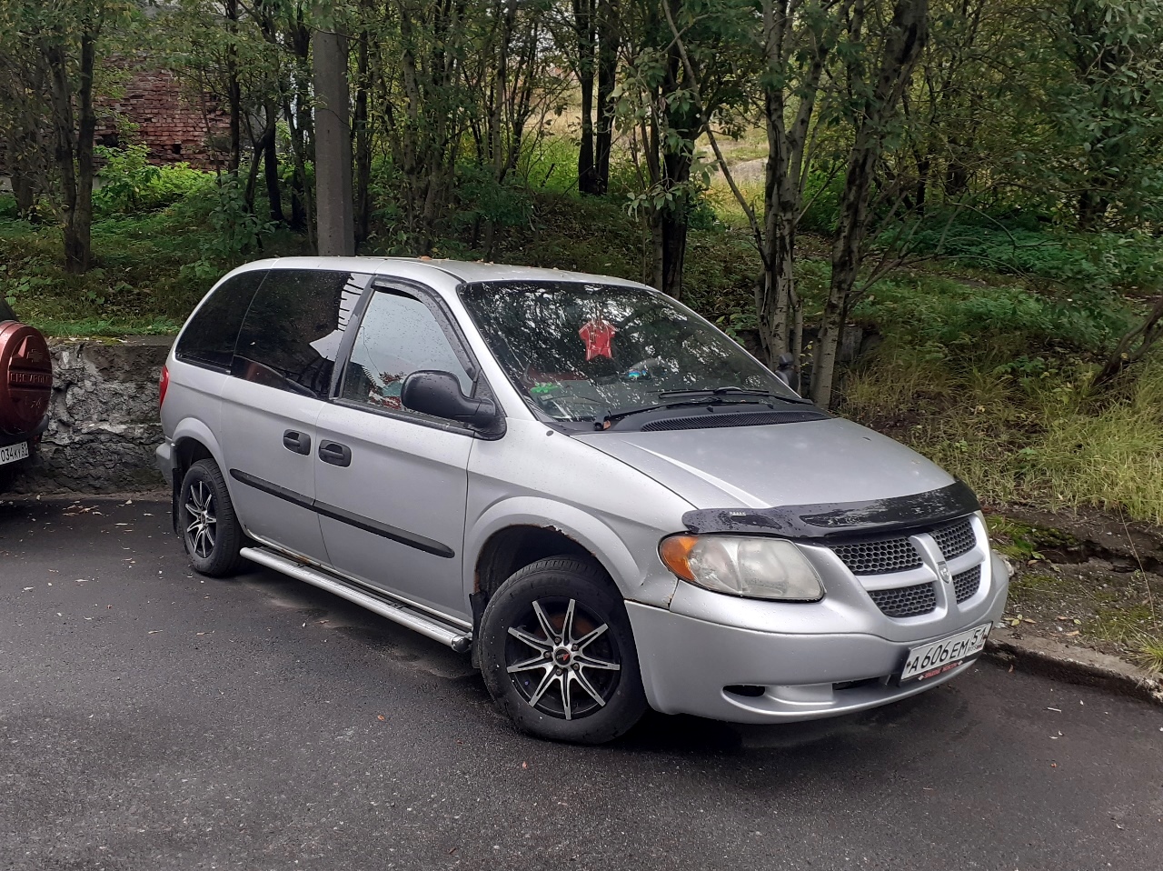 а 606 ем 51, Dodge Caravan 4th gen (RS), 2000–2007