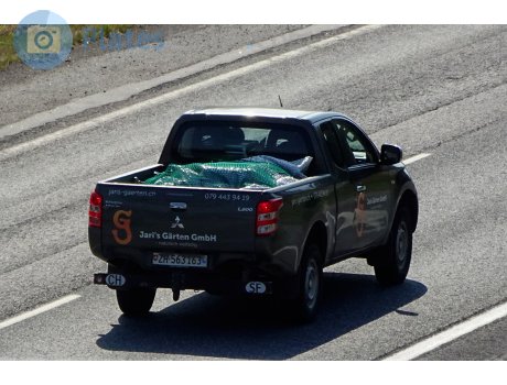 ZH 563163, Mitsubishi L200