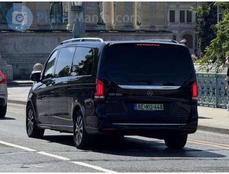 AE KU-448, Mercedes-Benz EQV