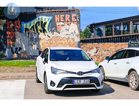 LCR 240, Toyota Avensis