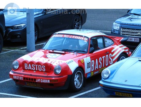 YR-13-BS, Porsche 911