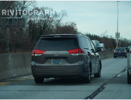 0049 FXD, Toyota Sienna