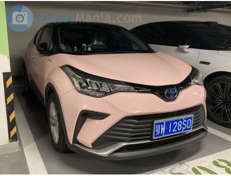 鄂W·128S0, Toyota Izoa