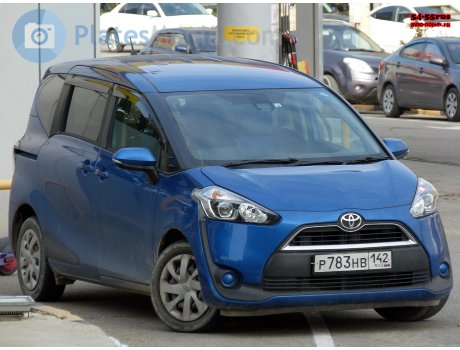 р783нв142, Toyota Sienta