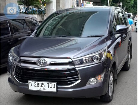 B 2805 TIU, Toyota Innova