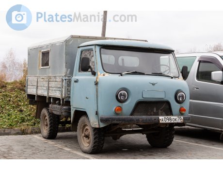 а098ок70, UAZ 452