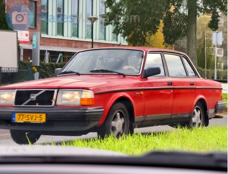 77-SVJ-5, Volvo 240-Series