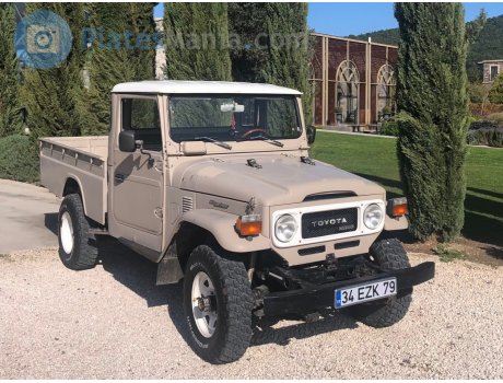 34 EZK 79, Toyota Land Cruiser