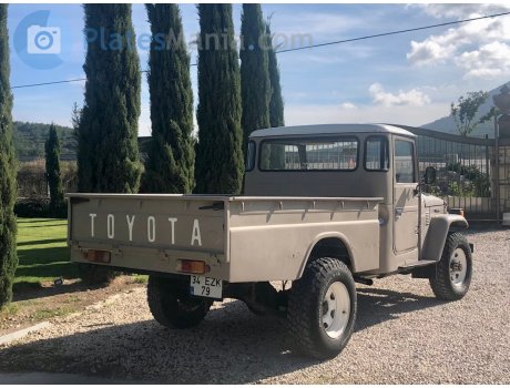 34 EZK 79, Toyota Land Cruiser