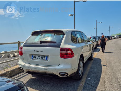 DW 756 FF, Porsche Cayenne