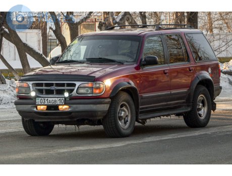 031 AGB 10, Ford Explorer