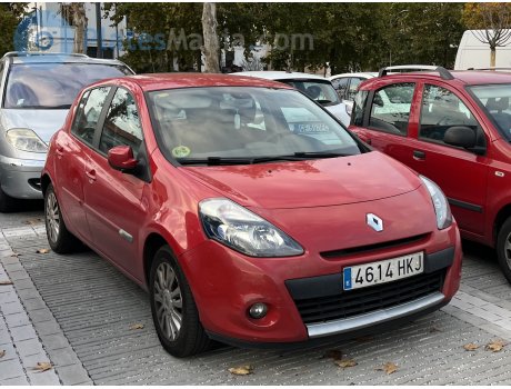 4614 HKJ, Renault Clio