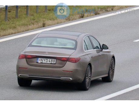 NYD 488, Mercedes-Benz E-Klasse