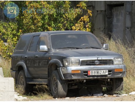 B 8962 AP, Toyota Hilux Surf