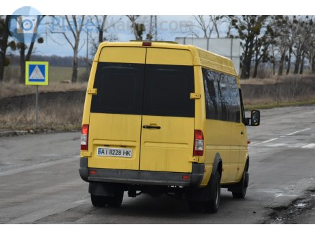 AI 8228 HK, Mercedes-Benz Sprinter