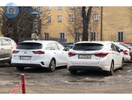 L4 EPAKA, Hyundai i40