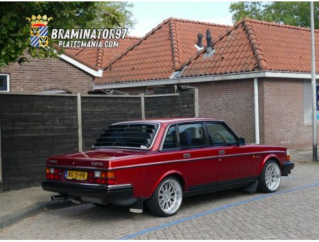 KG-21-PR, Volvo 240-Series