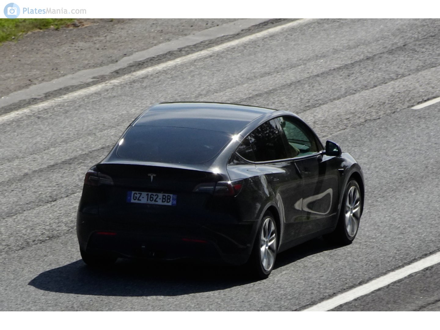 GZ-162-BB, Tesla Model Y 1st gen (5YJY), 2020–2025