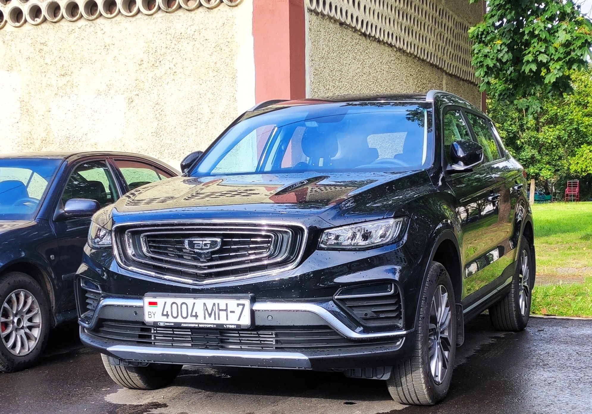4004 MH-7, BelGee X70 2024– (rebadged Geely Atlas)