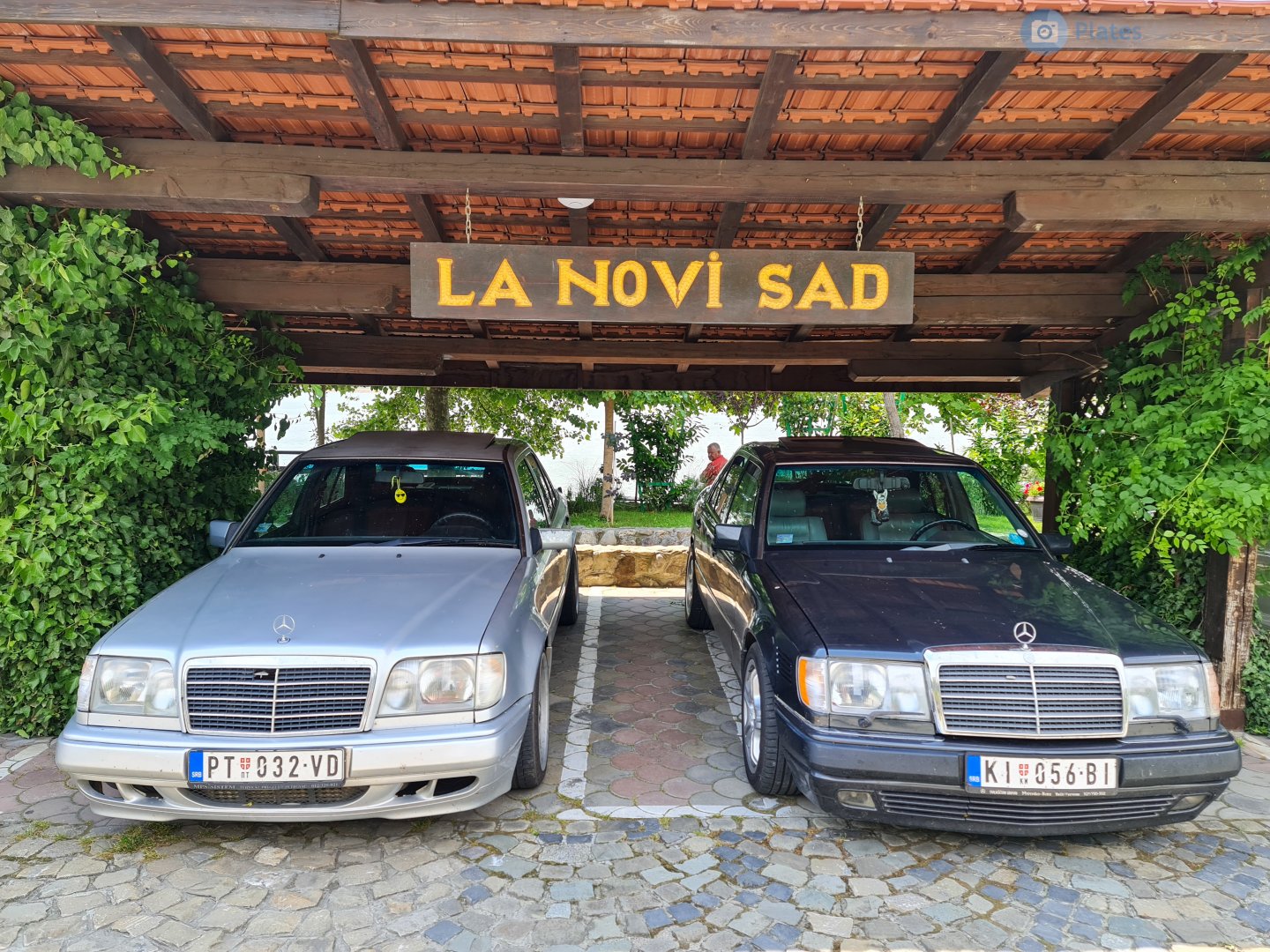 PT 032-VD, Mercedes-Benz E-Klasse 1st gen Sedan (W124), 1984­–1995