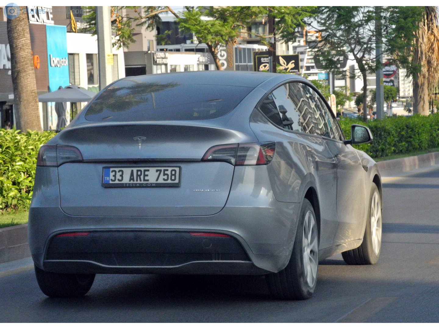 33 ARE 758, Tesla Model Y 1st gen (5YJY), 2020–2025