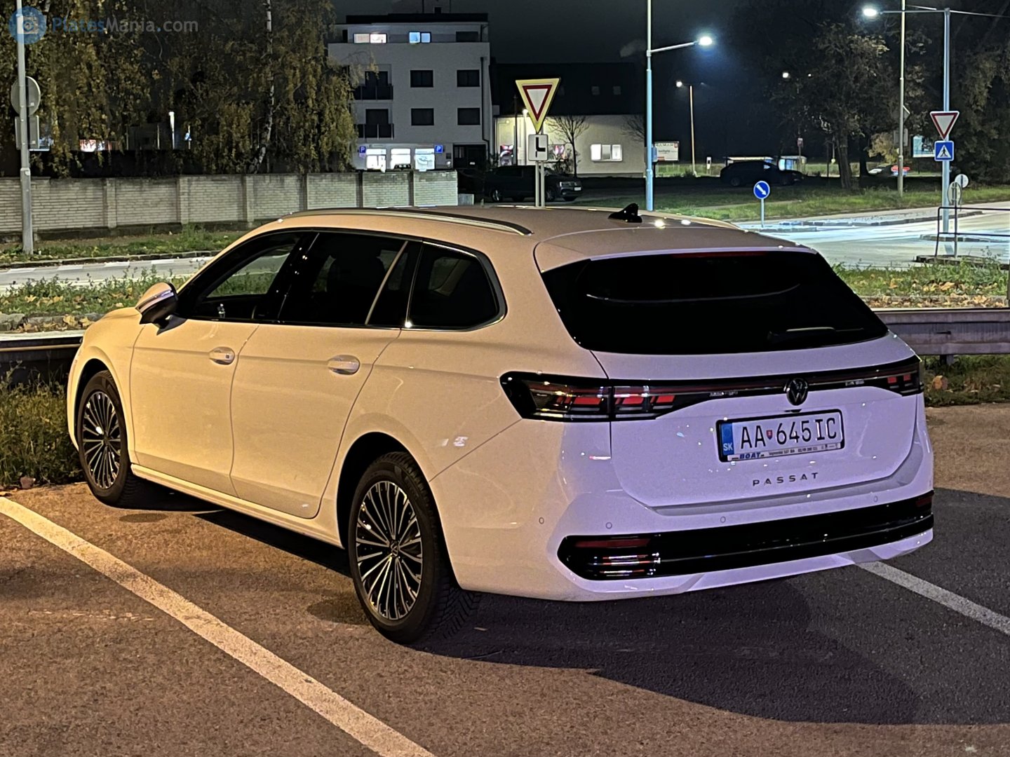 AA 645IC, Volkswagen Passat 9th gen Variant (B9; 3J), 2023–