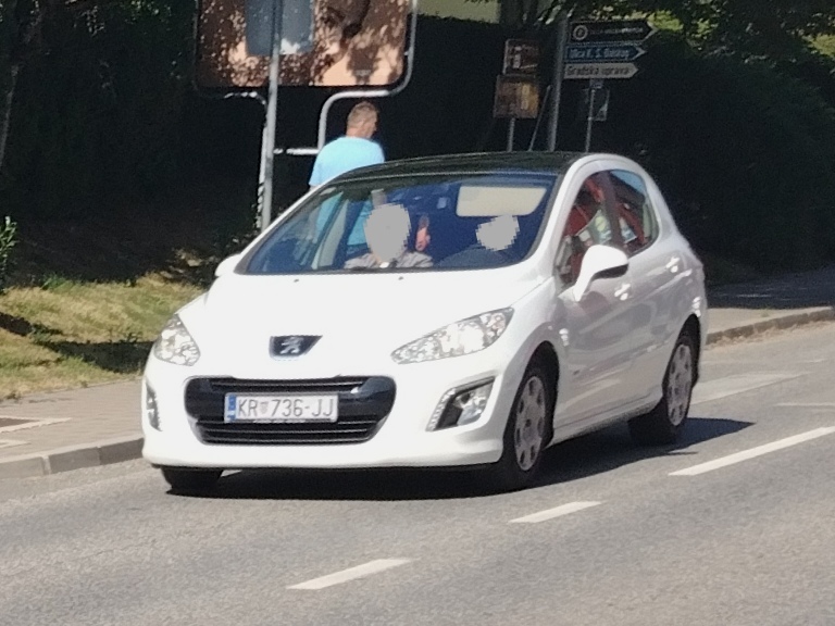 KR 736-JJ, Peugeot 308 