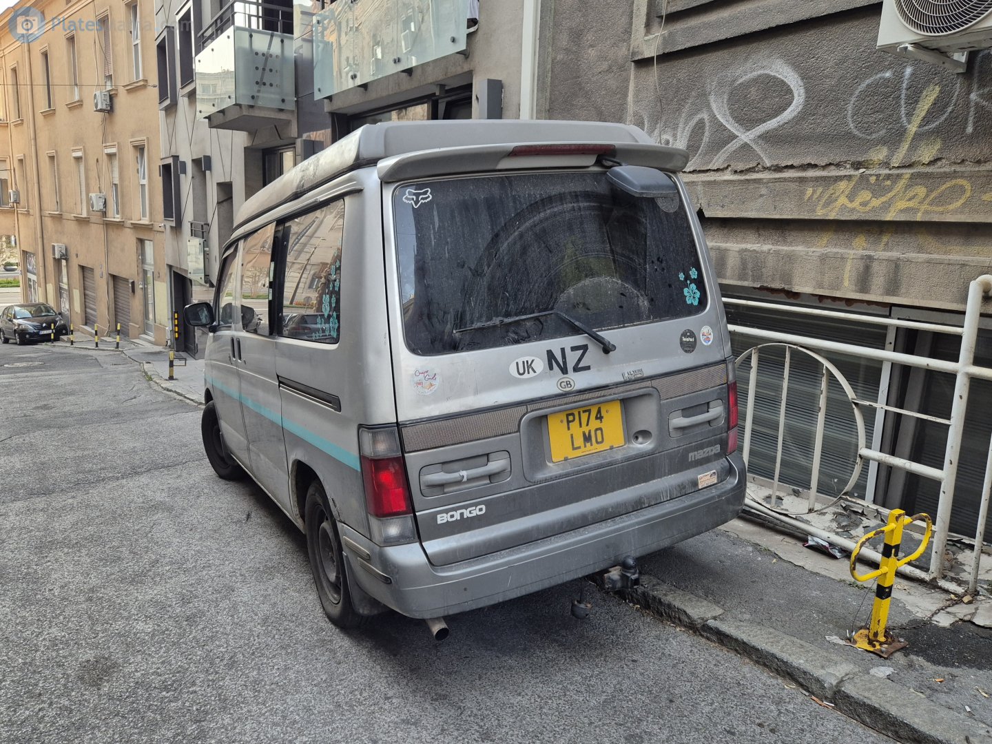 P174LMO, Mazda Bongo Friendee 1st gen (SG/SK/SL), 1995–2001