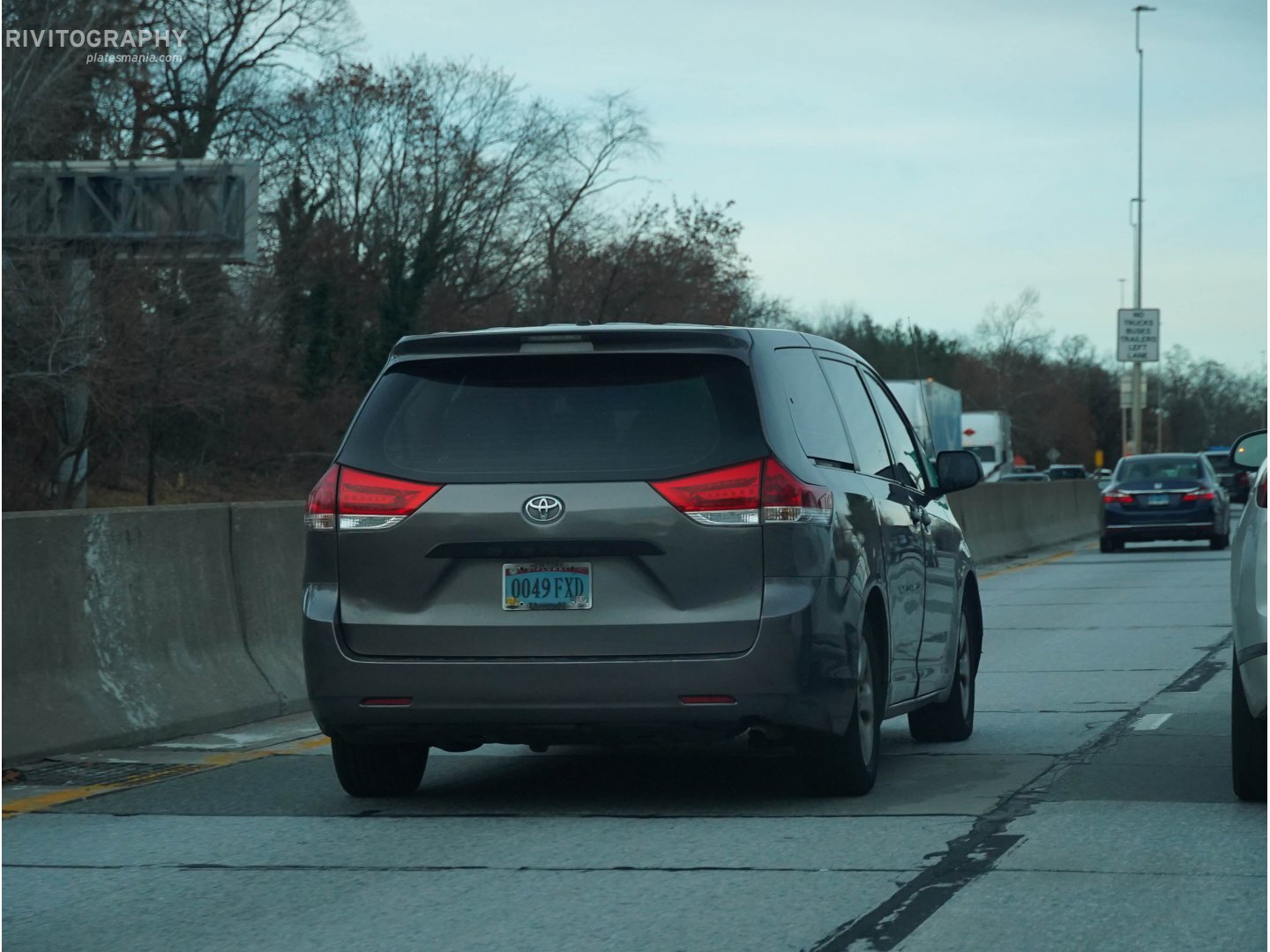 0049 FXD, Toyota Sienna 3rd gen (XL30), 2010–2020