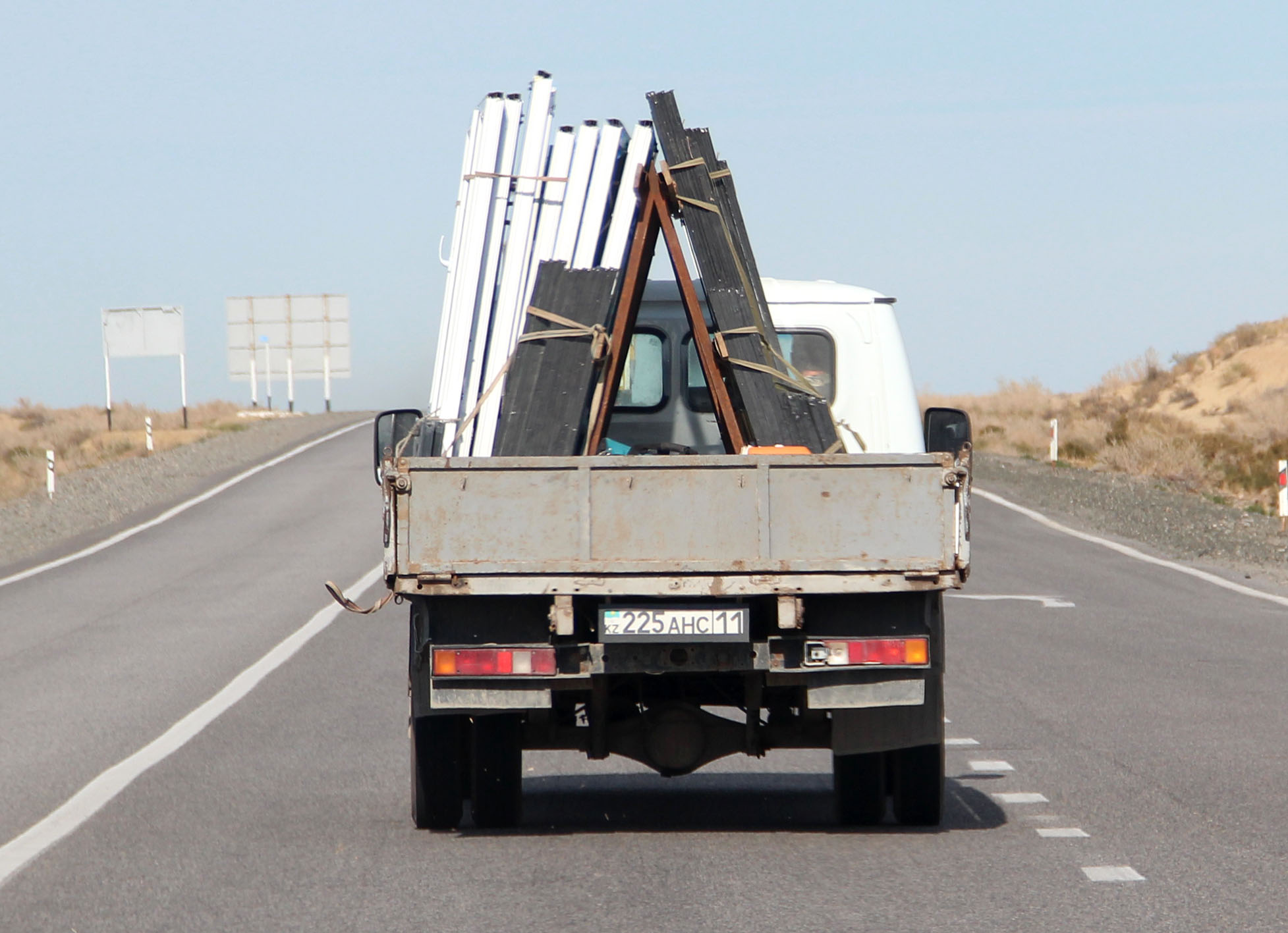 225 AHC 11, GAZ 3302 ГАЗель 