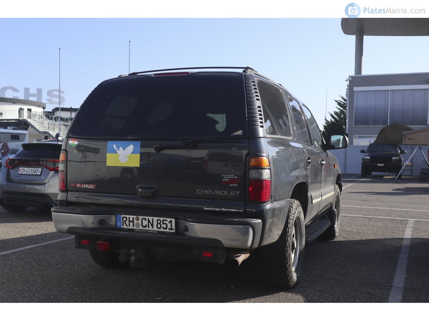 RH CN 851, Chevrolet Tahoe 2nd gen (GMT820), 2000–2006