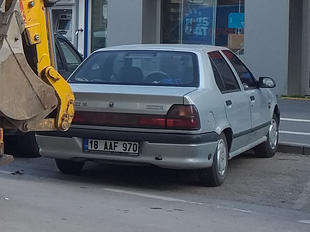 18 AAF 970, Renault 19 1st gen Sedan (L53), facelift, 1992–1997 (–1999 for LATAM- and –2000 for TR-market)