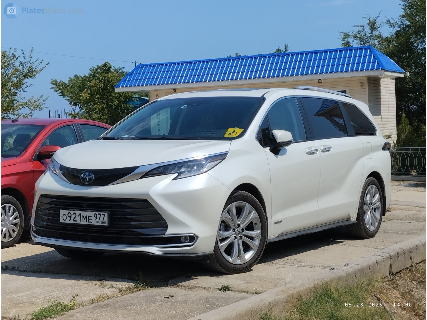 о 921 ме 977, Toyota Sienna 4th gen (XL40), 2020–