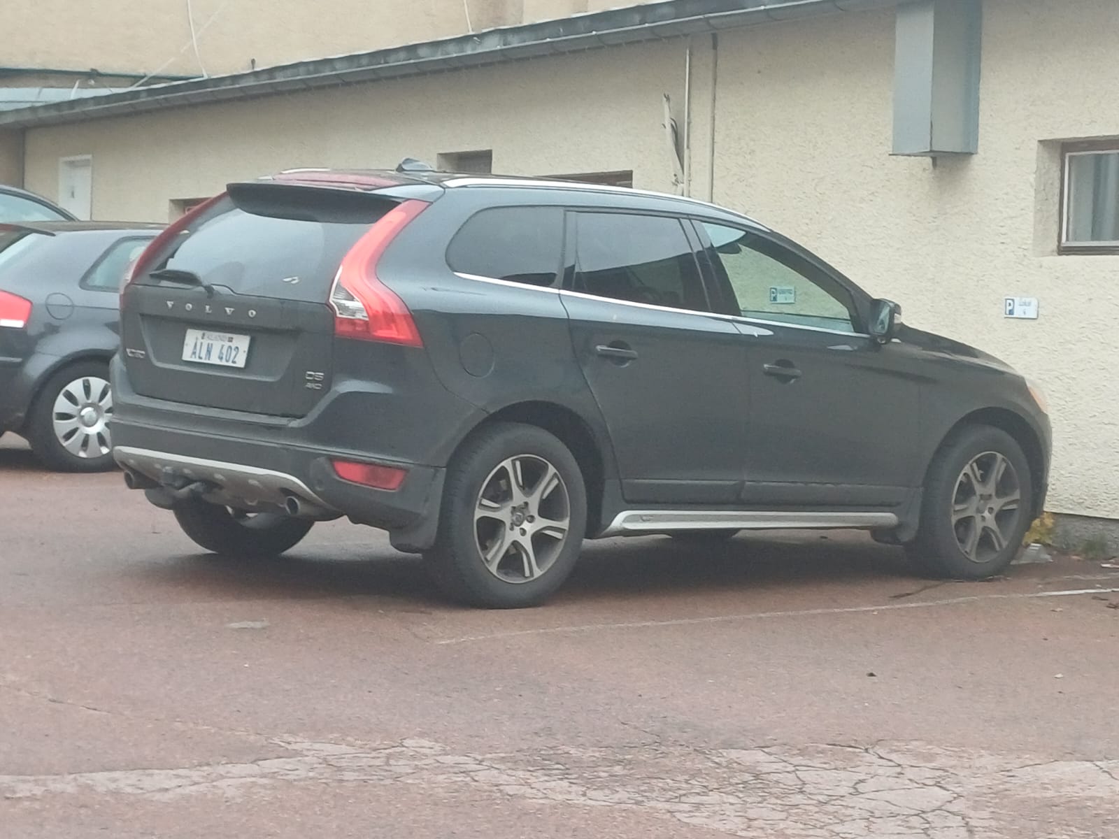 ÅLN 402, Volvo XC60 1st gen (156), 2008–2013