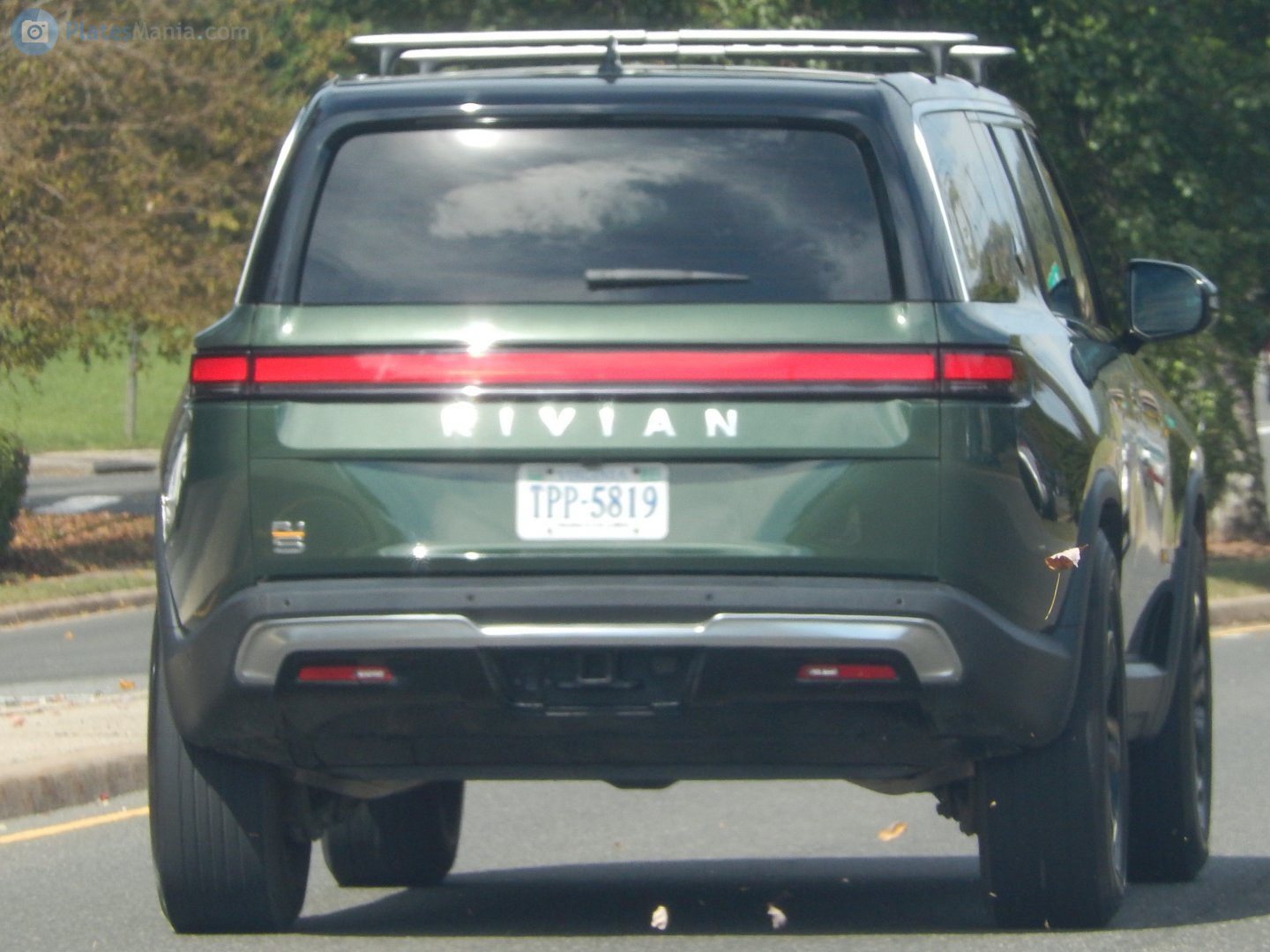 TPP-5819, Rivian R1S 1st gen, 2022–