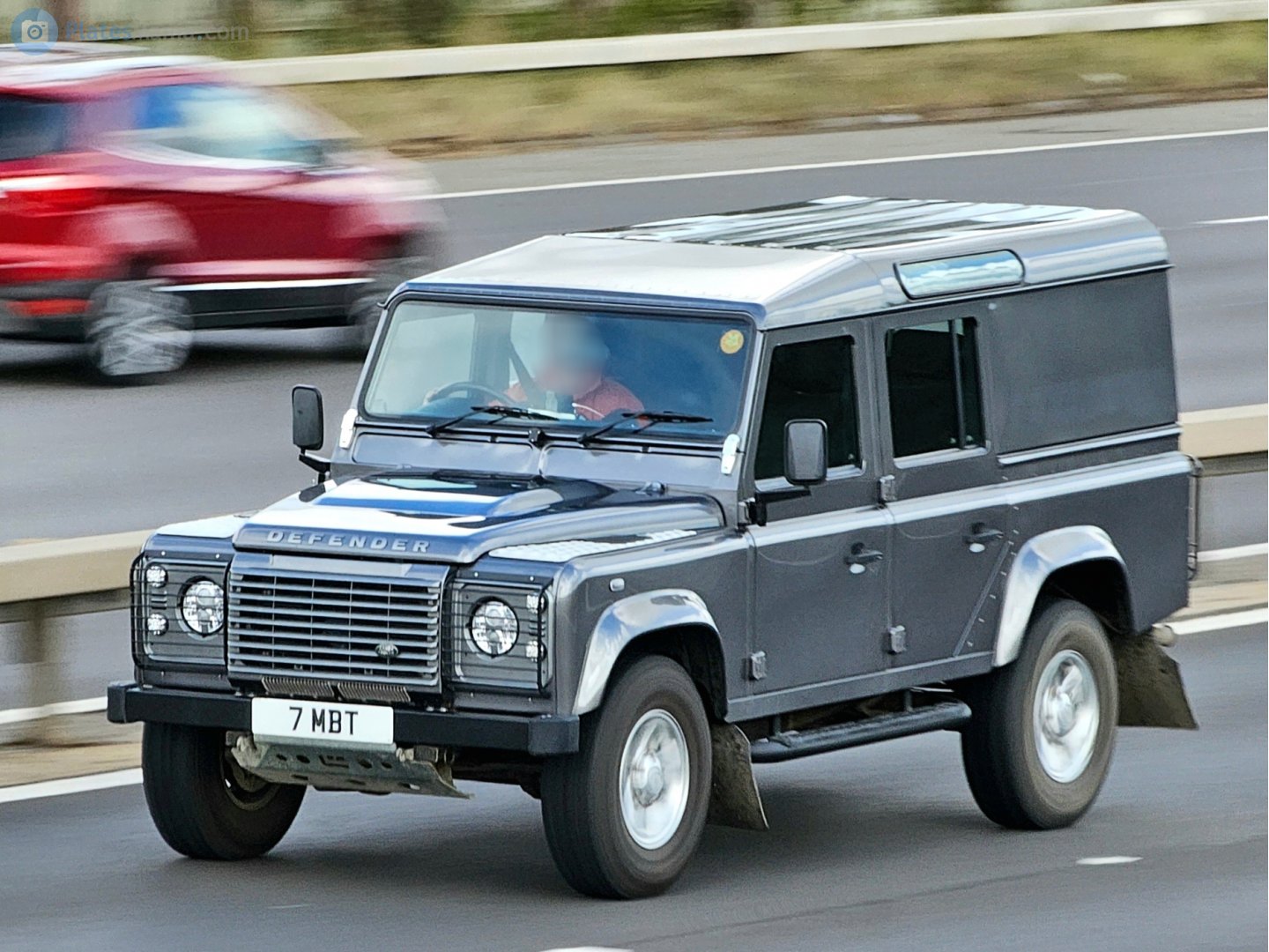 7MBT, Land Rover Defender 1st gen 110