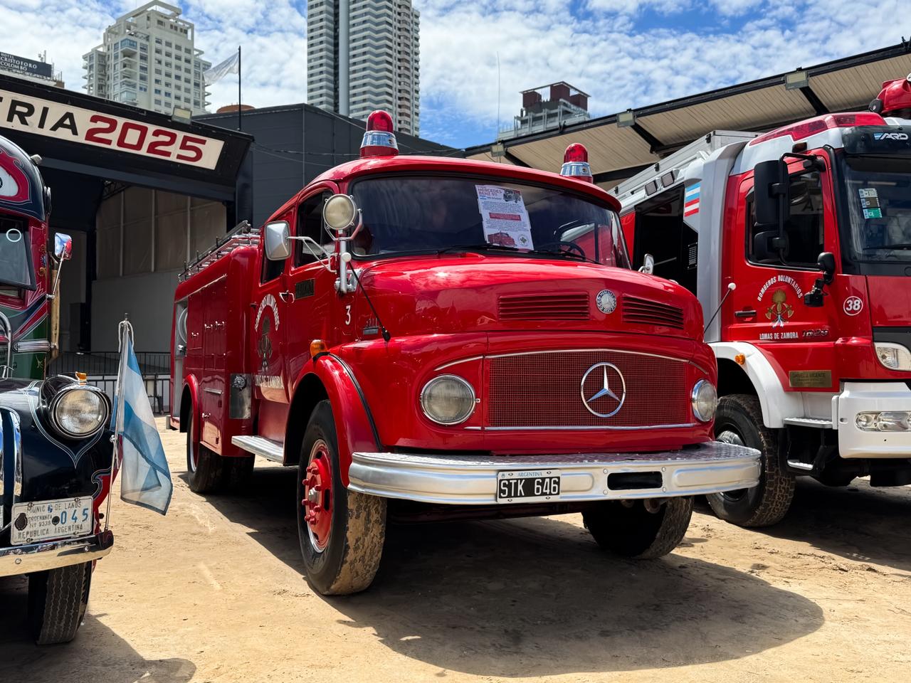 STK 646, Mercedes-Benz L/LA-Series Trucks 