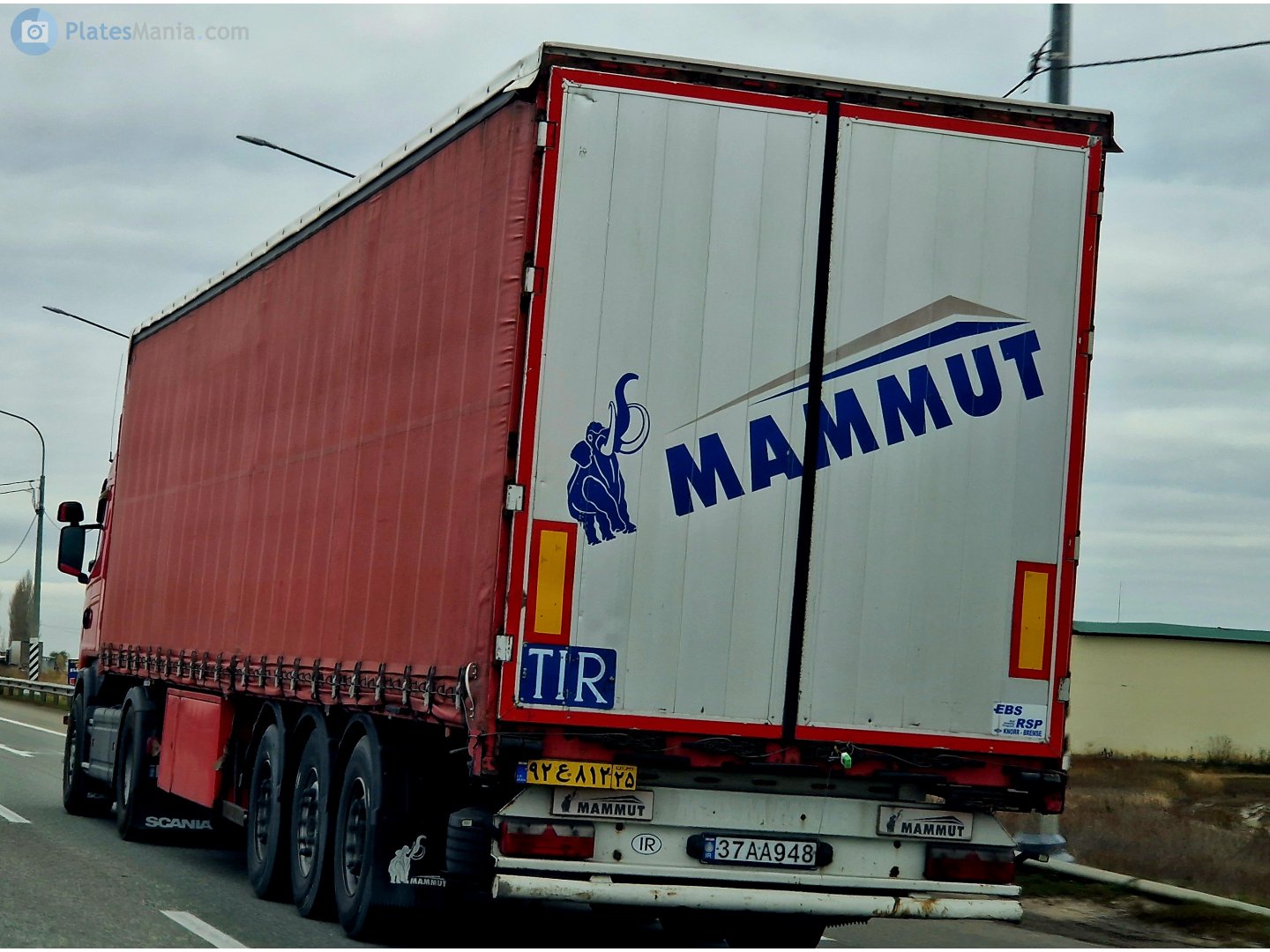 ۹۲ع۸۱۲ ۲۵, Mammut Trailer 