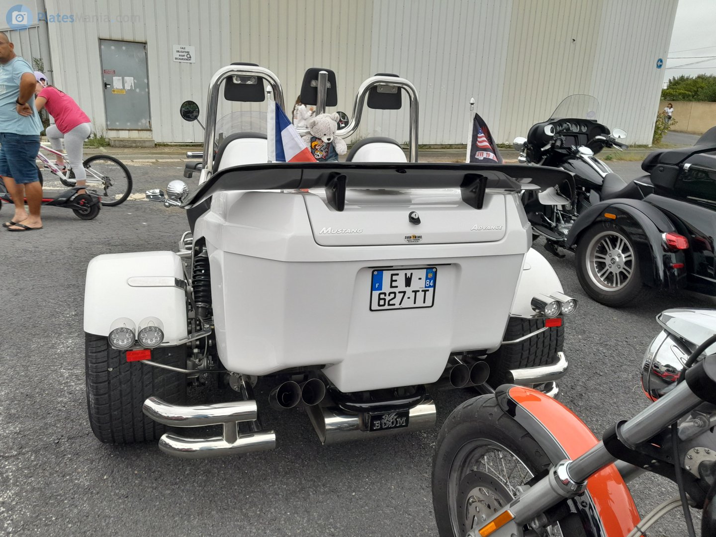 EW-627-TT, Boom Trikes Mustang 