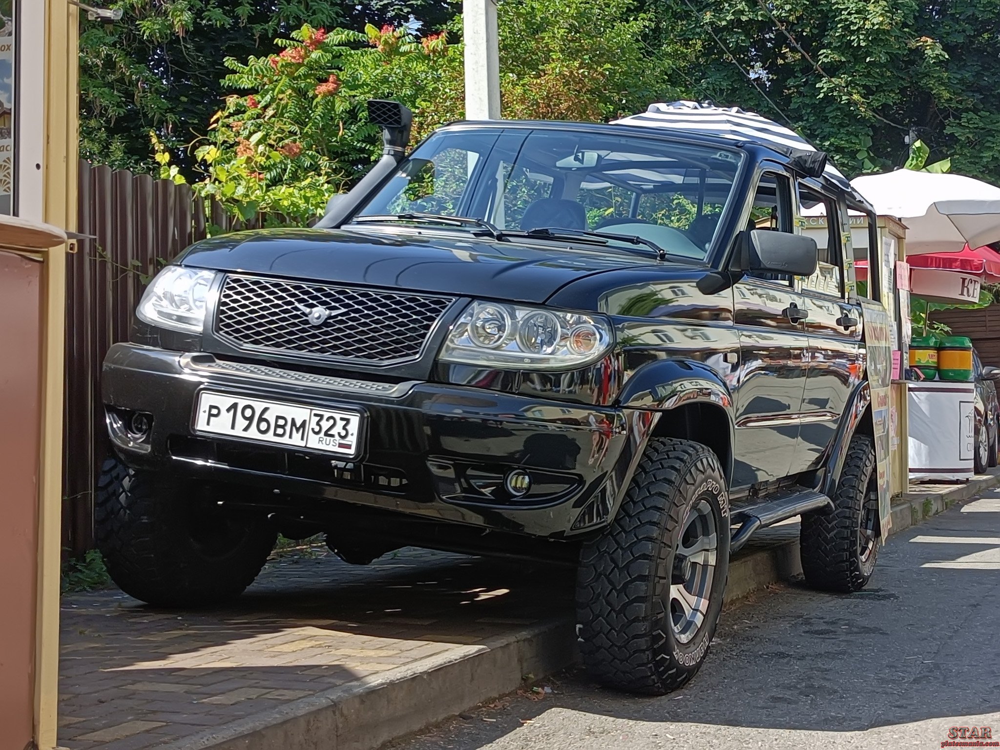 р 196 вм 323, UAZ 3163 Patriot 1st gen, 2005­–2014