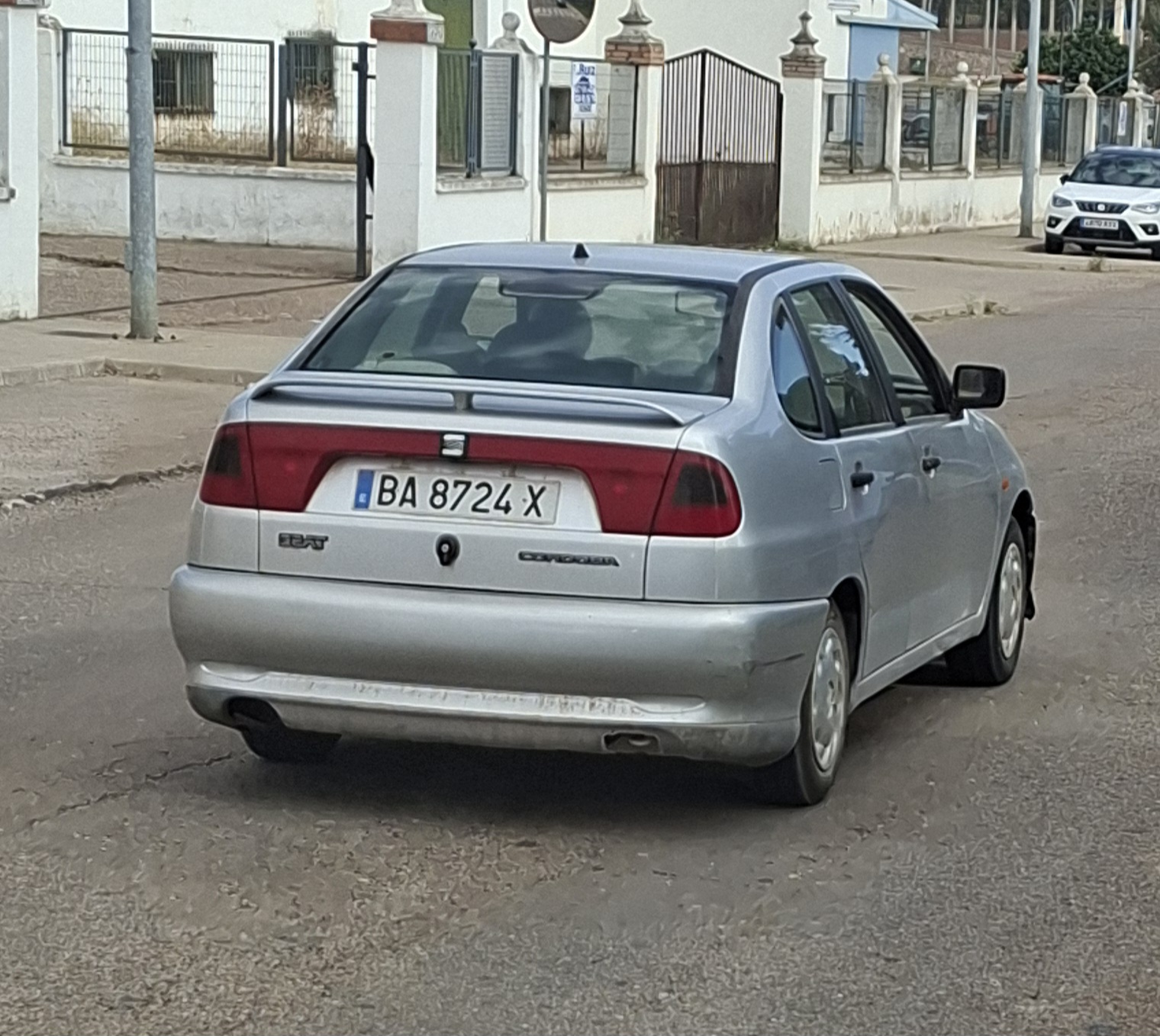BA 8724 X, SEAT Córdoba 1st gen Sedan (6K1), 1993–1999