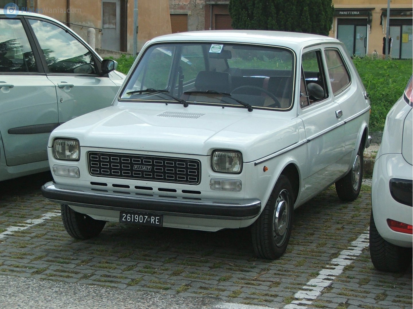 RE 261907, FIAT 127 