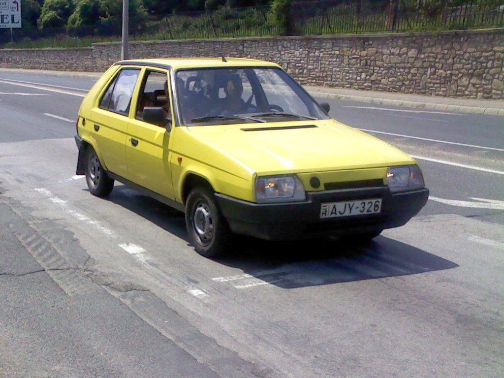 AJY-326, Skoda Favorit 1st gen Hatch (Type 781), 1987–1995