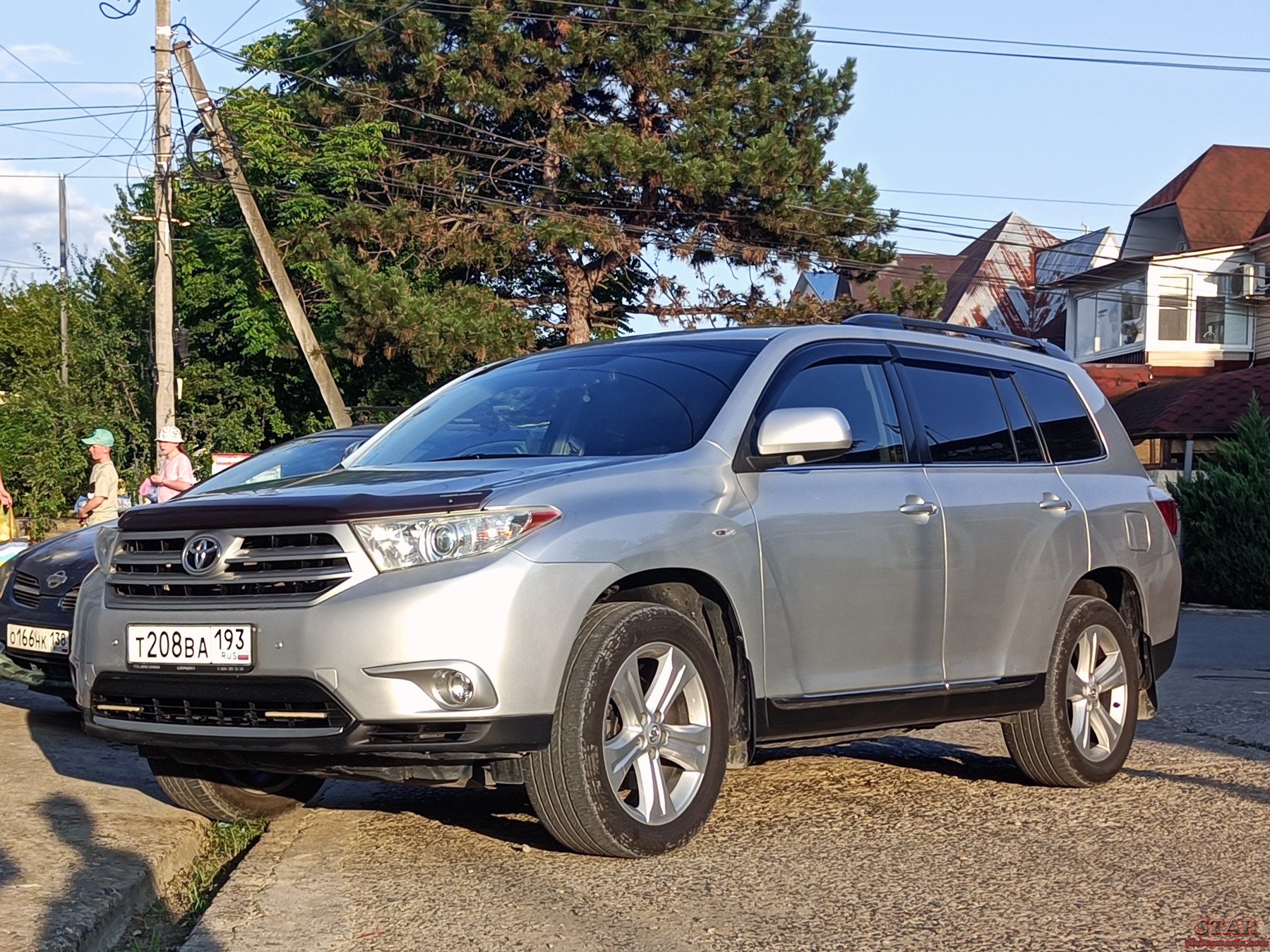 т 208 ва 193, Toyota Highlander 2nd gen (XU40), facelift, 2010–2013