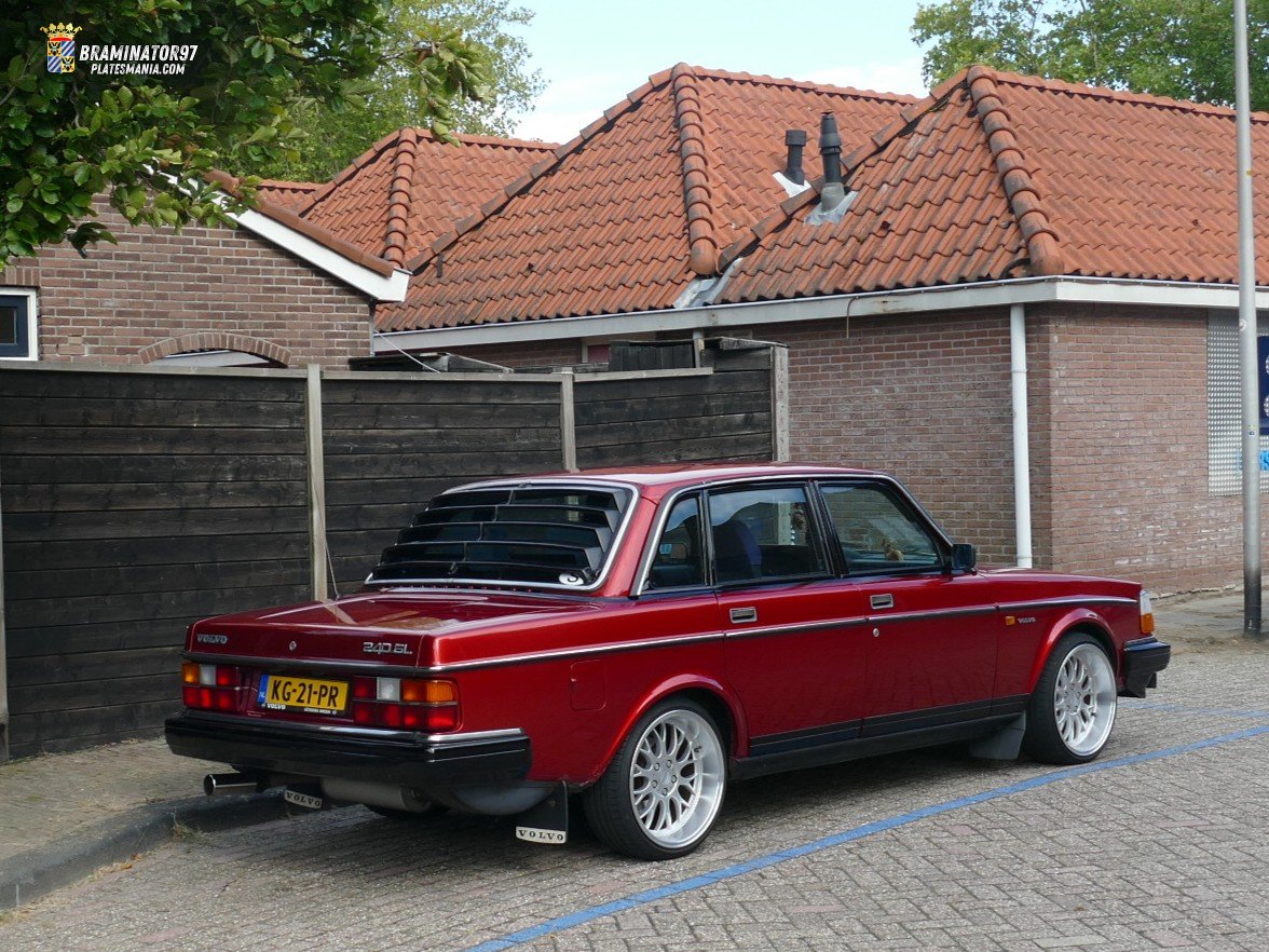 KG-21-PR, Volvo 240-Series 1st gen 4-door Sedan (244), facelift, 1978–1993
